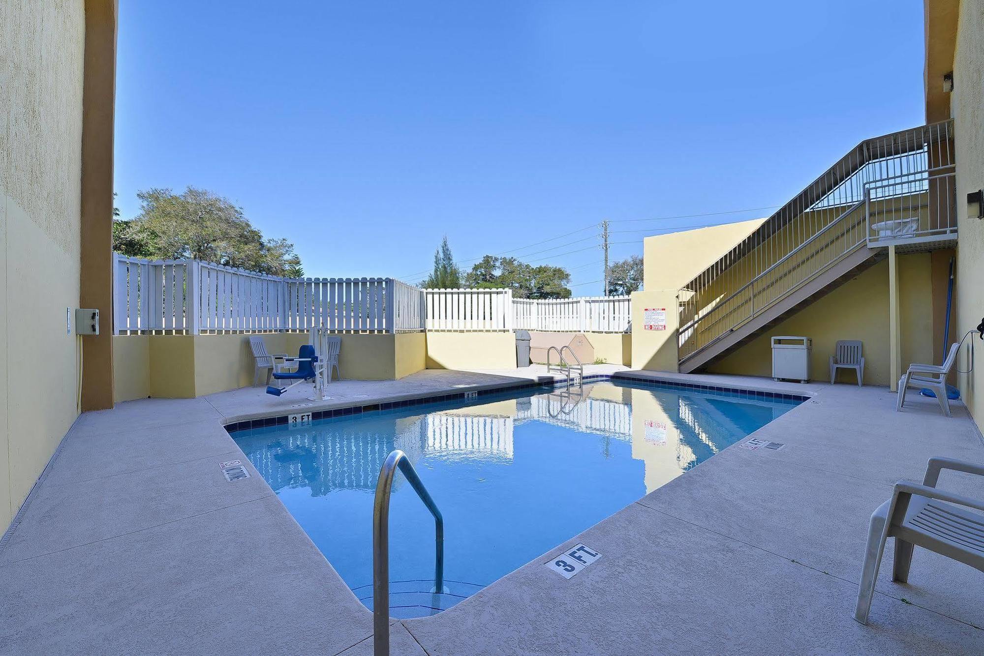 Travel Inn Winter Haven Exterior foto